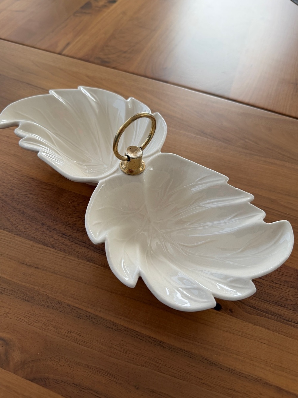 Vintage USA California Pottery Dish 32 White Double Leaf Handle Candy Trinket